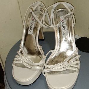 LaSonia Dressy shoes 4" White Ankle Strap size 8